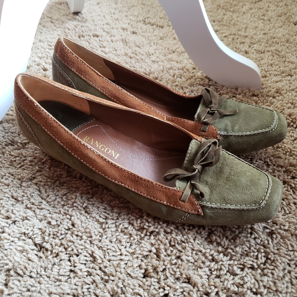 Rangoni Firenze Suede Heeled Loafers 
Size 8.5N